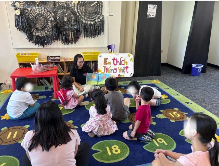 Reading at the Library to children